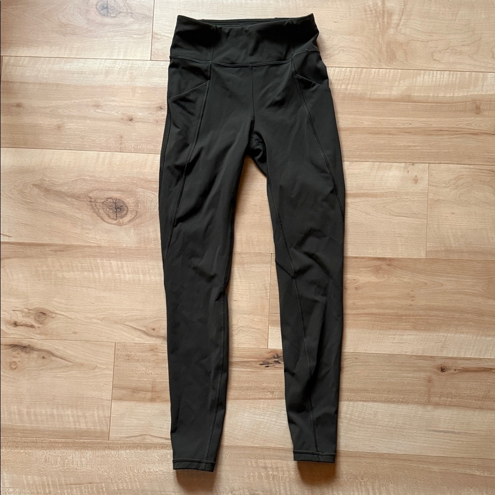 🍋Lululemon Time to Sweat Tight, Size 4